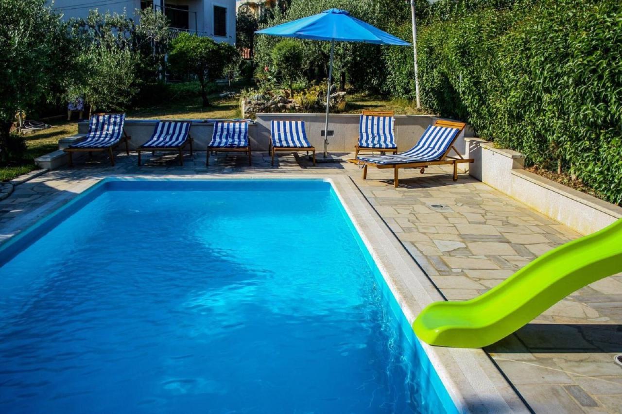 Apartments With A Swimming Pool Pula - 7356 Экстерьер фото