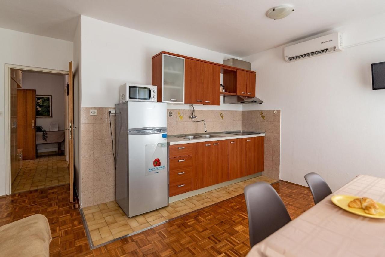 Apartments With A Swimming Pool Pula - 7356 Экстерьер фото