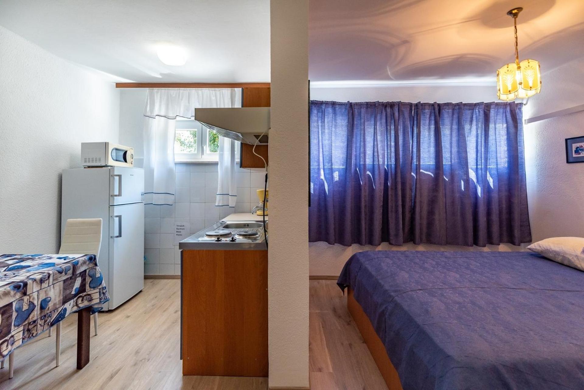 Apartments With A Swimming Pool Pula - 7356 Номер фото